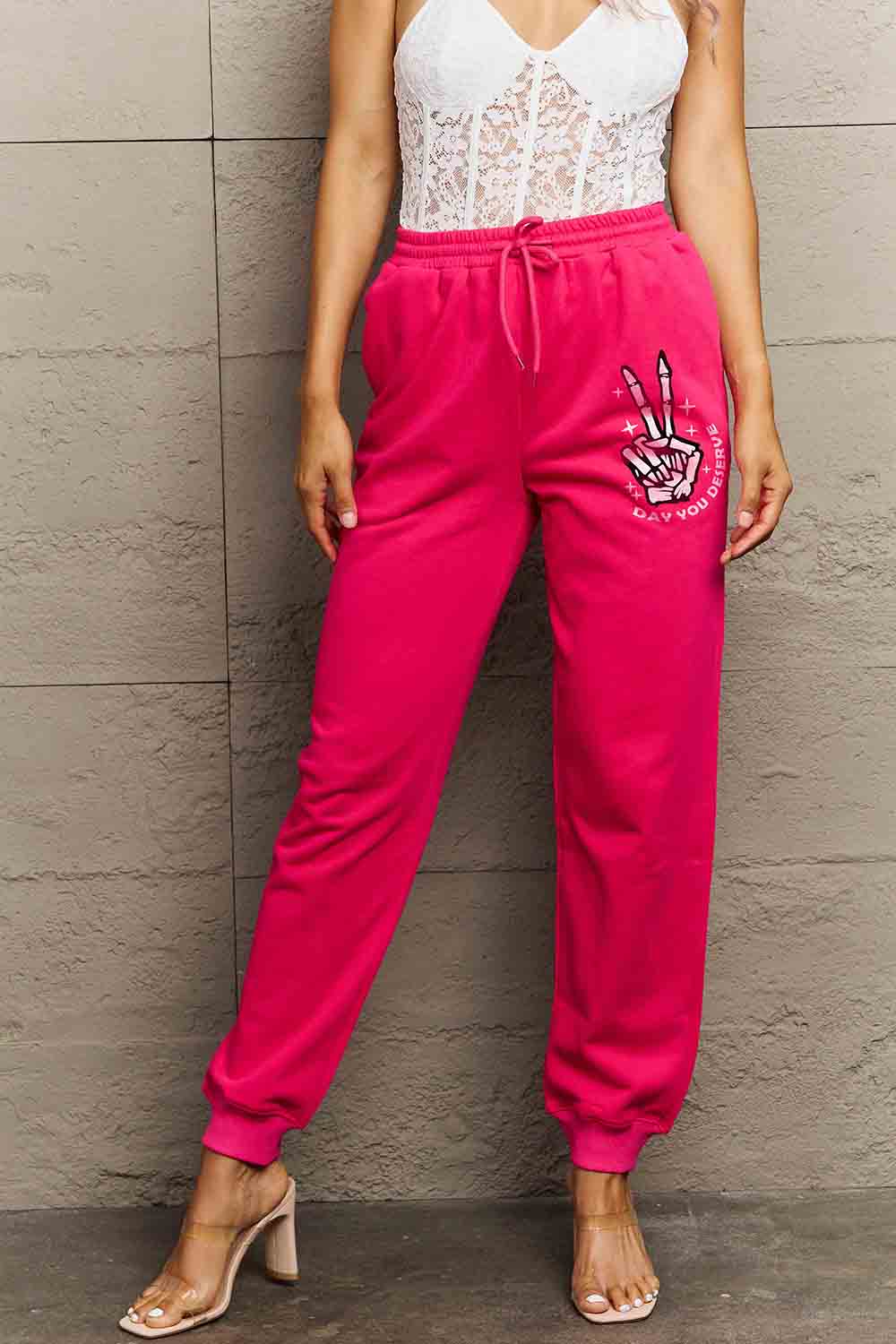 "DAY YOU DESERVE" GRAPHIC DRAWSTRING SWEATPANTS - DEEP ROSE - (S-3XL)