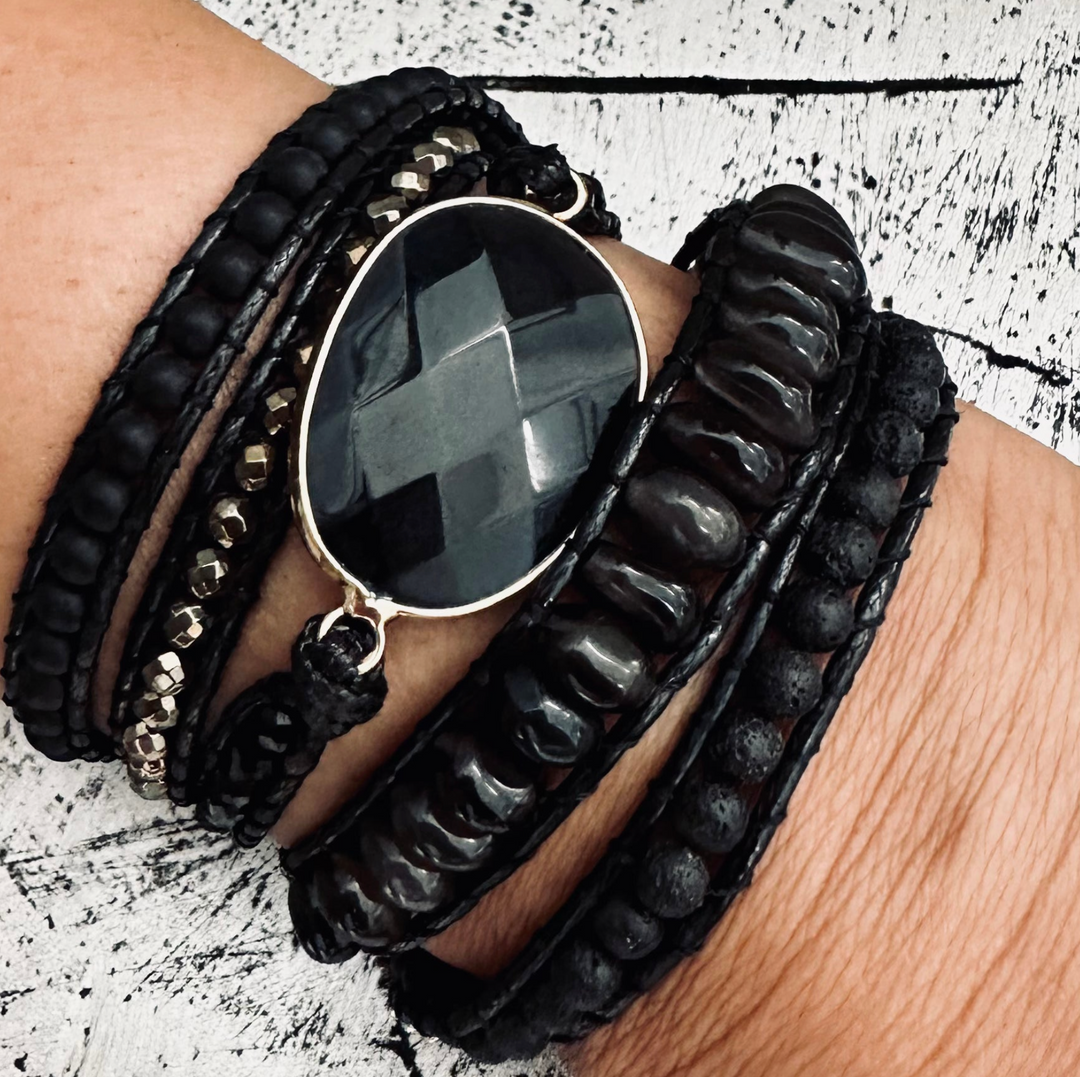 Long Strand Bracelet: Onyx