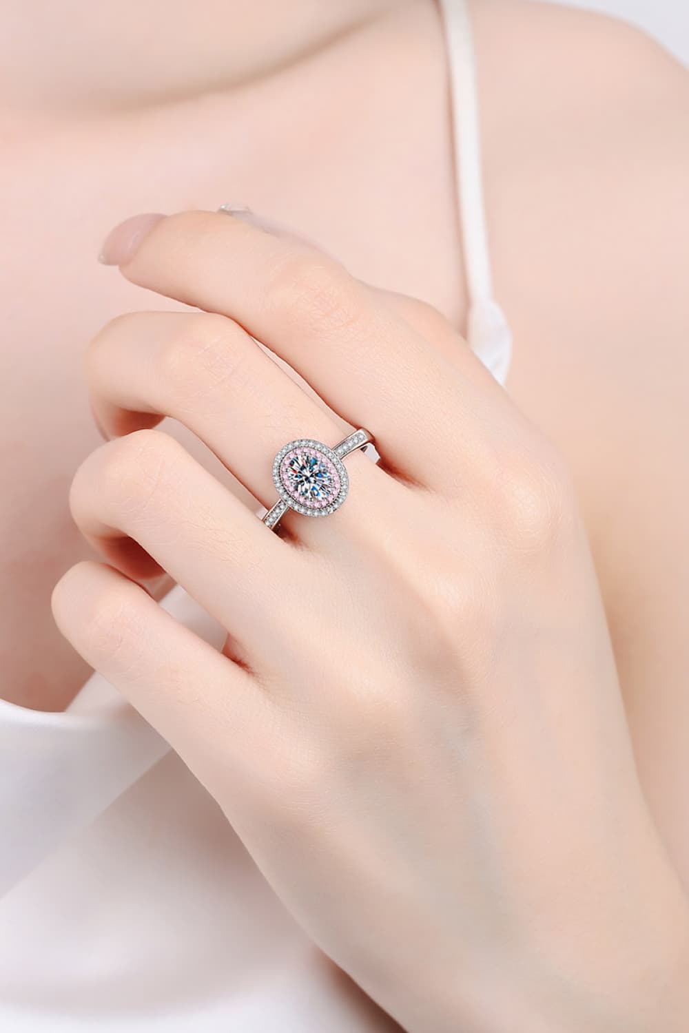 1 Carat Moissanite &amp; Zircon 925 Sterling Silver Oval Halo Ring - Silver