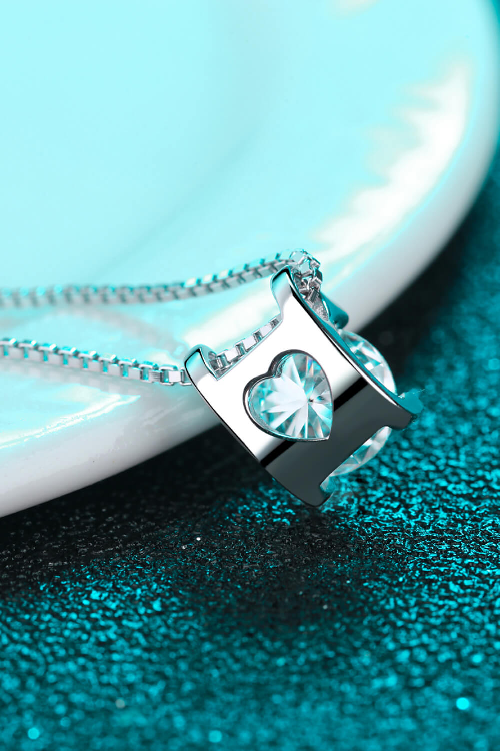 1 Carat Moissanite Heart-Pendant 925 Sterling Silver Chain Necklace - Silver