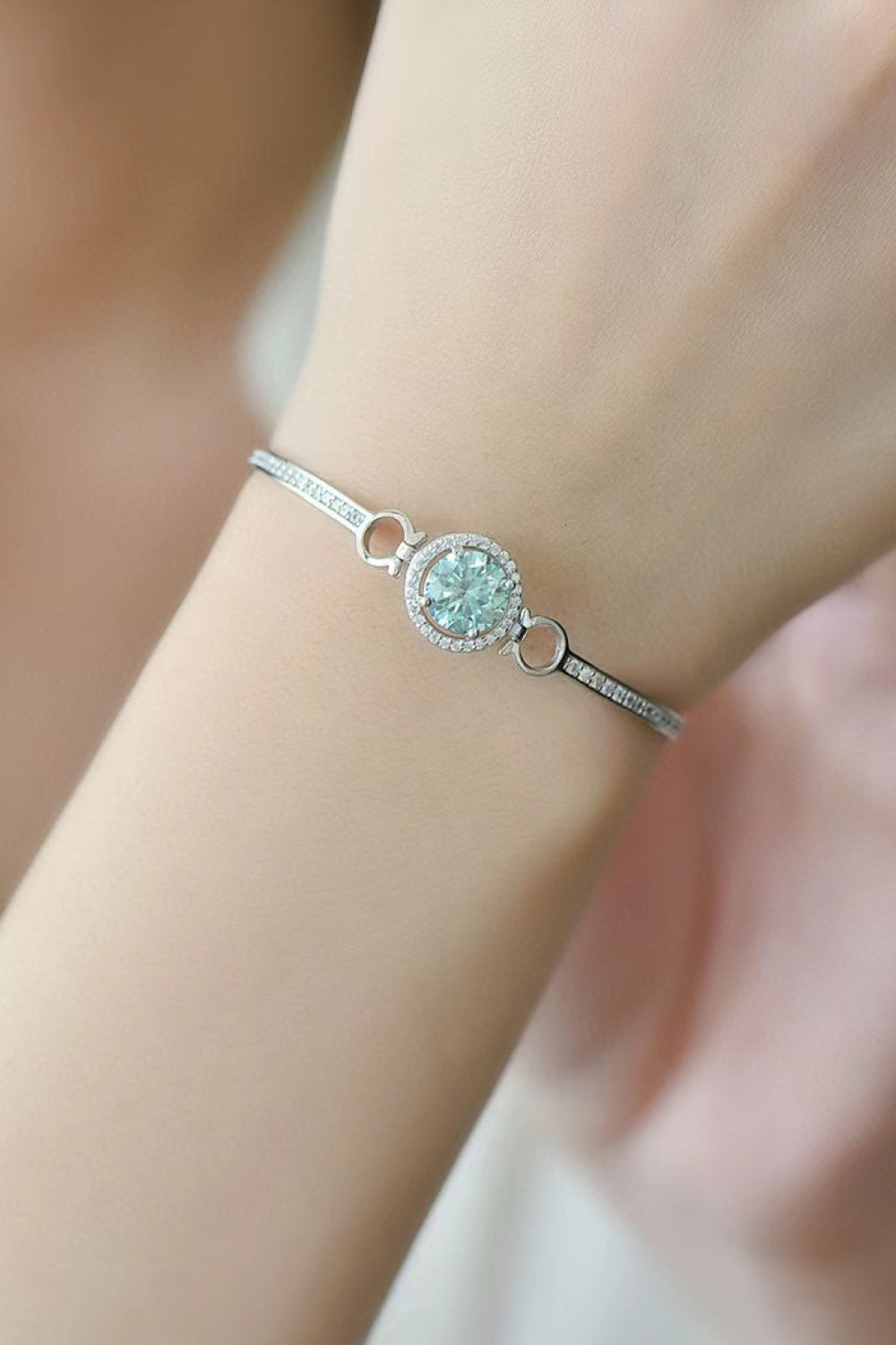 2 CARAT MOISSANITE 925 STERLING SILVER BRACELET - MINT/WHITE