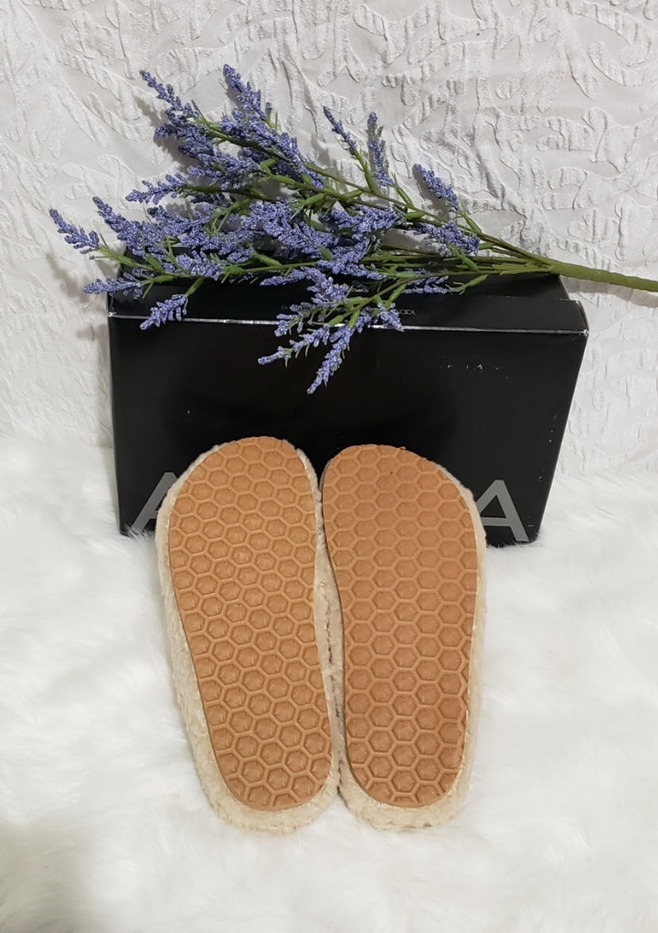 🤍 AQUA Fluff Faux Shearling Slide Slippers – Beige – (6) 🤍☁️