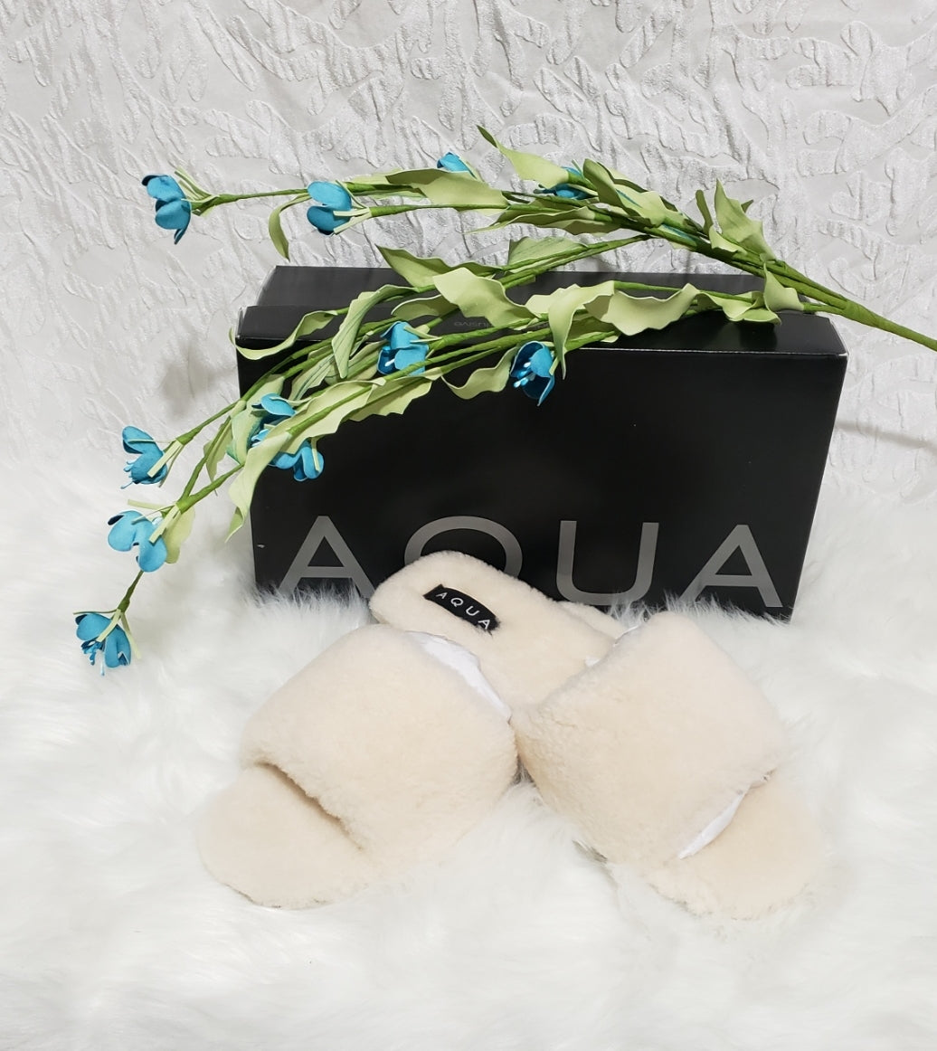 🤍✨ AQUA Snowy Shearling Slippers - Ivory - (7) ✨🤍