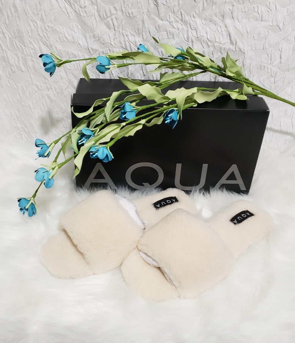 Aqua Snowy Shearling Slippers - Ivory