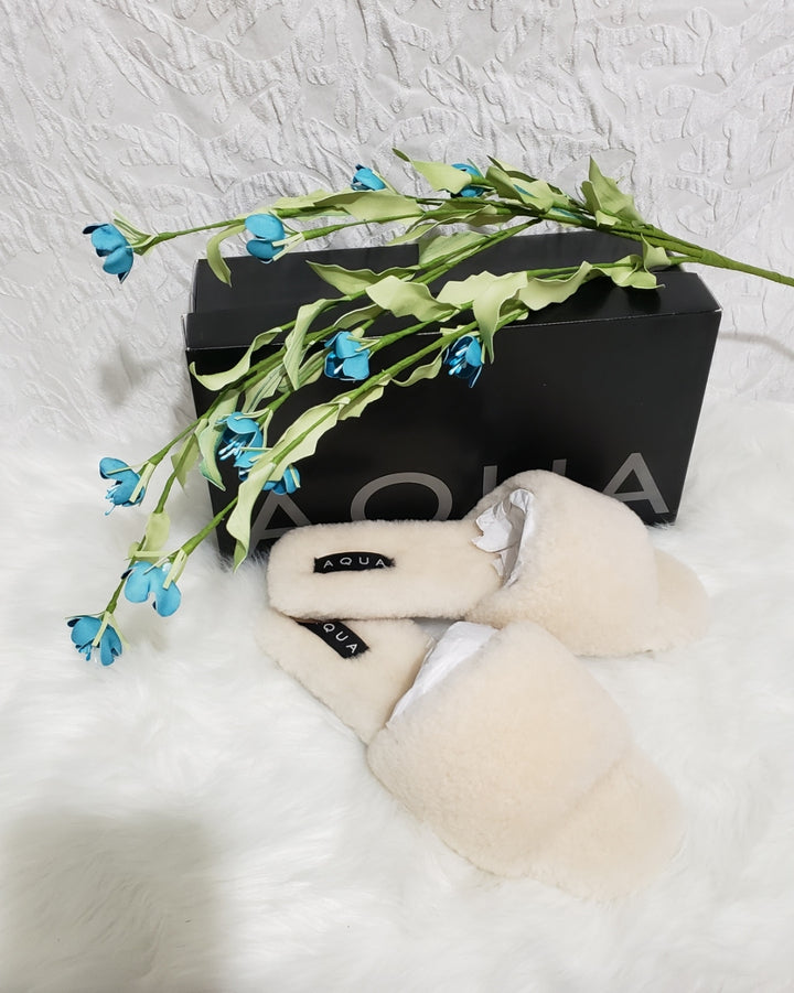 🤍✨ AQUA Snowy Shearling Slippers - Ivory - (7) ✨🤍