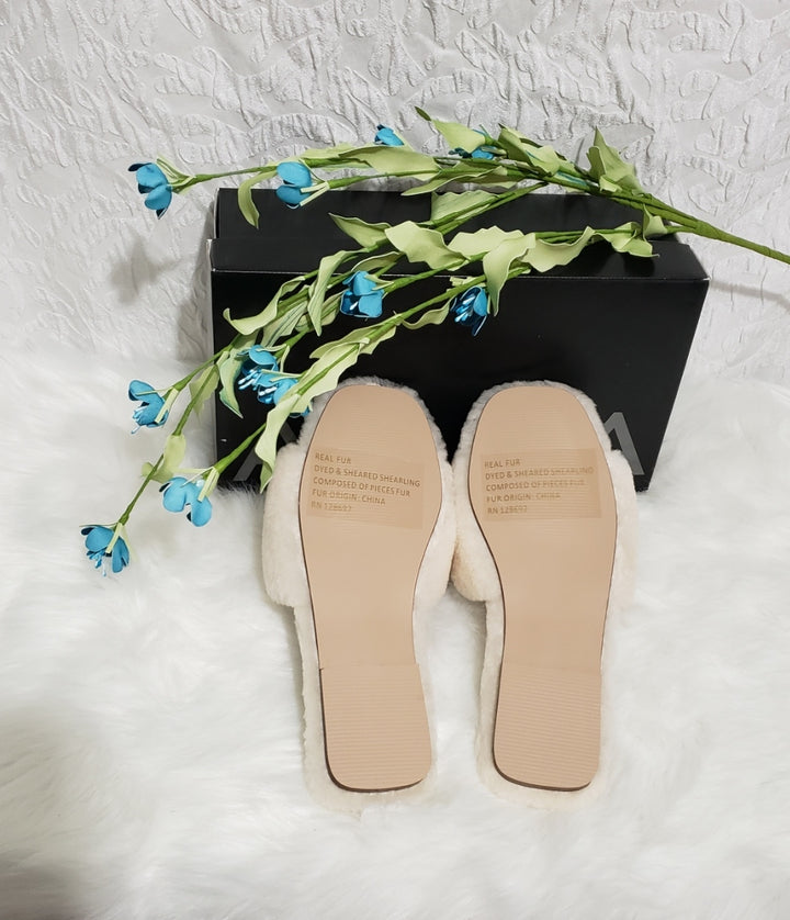 🤍✨ AQUA Snowy Shearling Slippers - Ivory - (7) ✨🤍