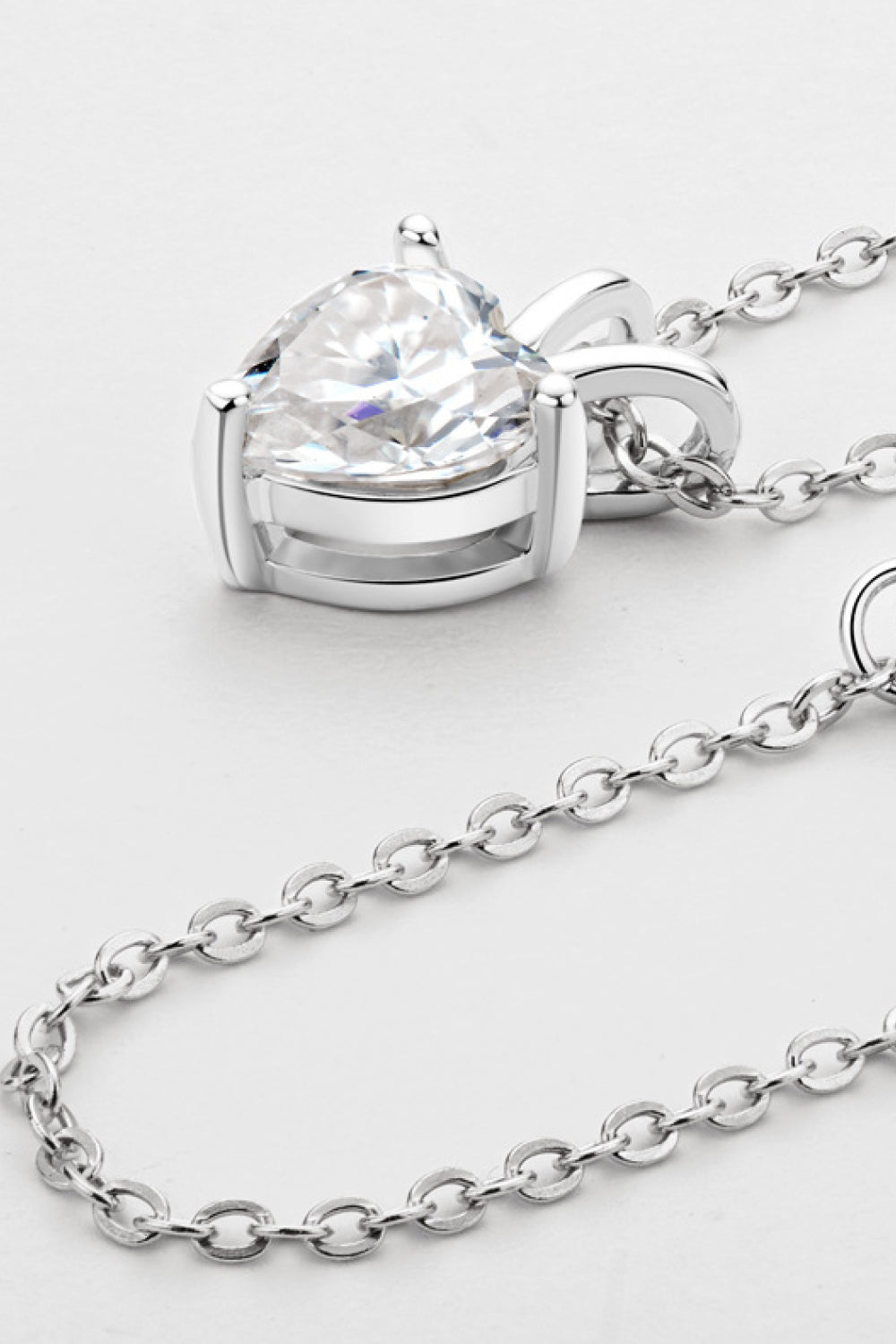 1 Carat Moissanite Heart-Shaped Polished Pendant Necklace - Gold, Silver