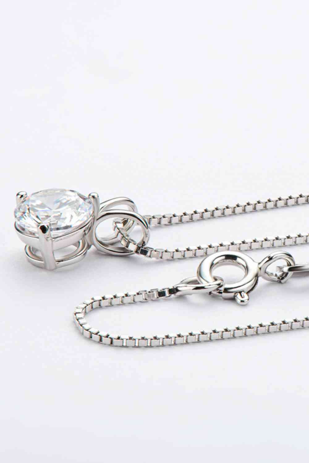 1 Carat Moissanite 3-Prong Pendant Necklace - Silver, Gold