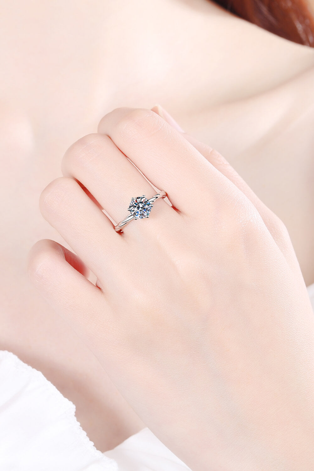 1 Carat Moissanite 6-Prong Twisted Ring - Silver